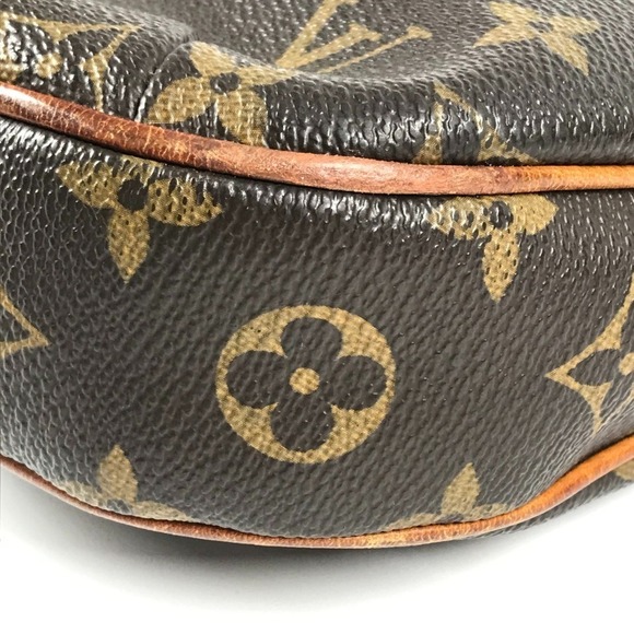 LOUIS VUITTON Brown Monogram Canvas Pochette Shoulder Bag - Picture 8 of 16